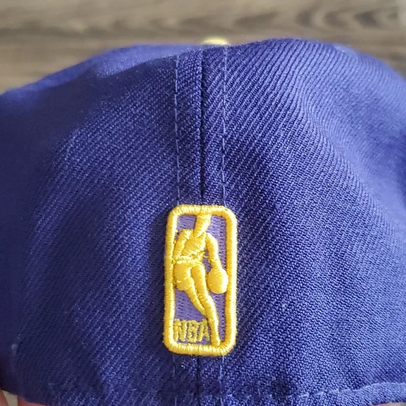Los Angeles Lakers Hat - Picture 4 of 7